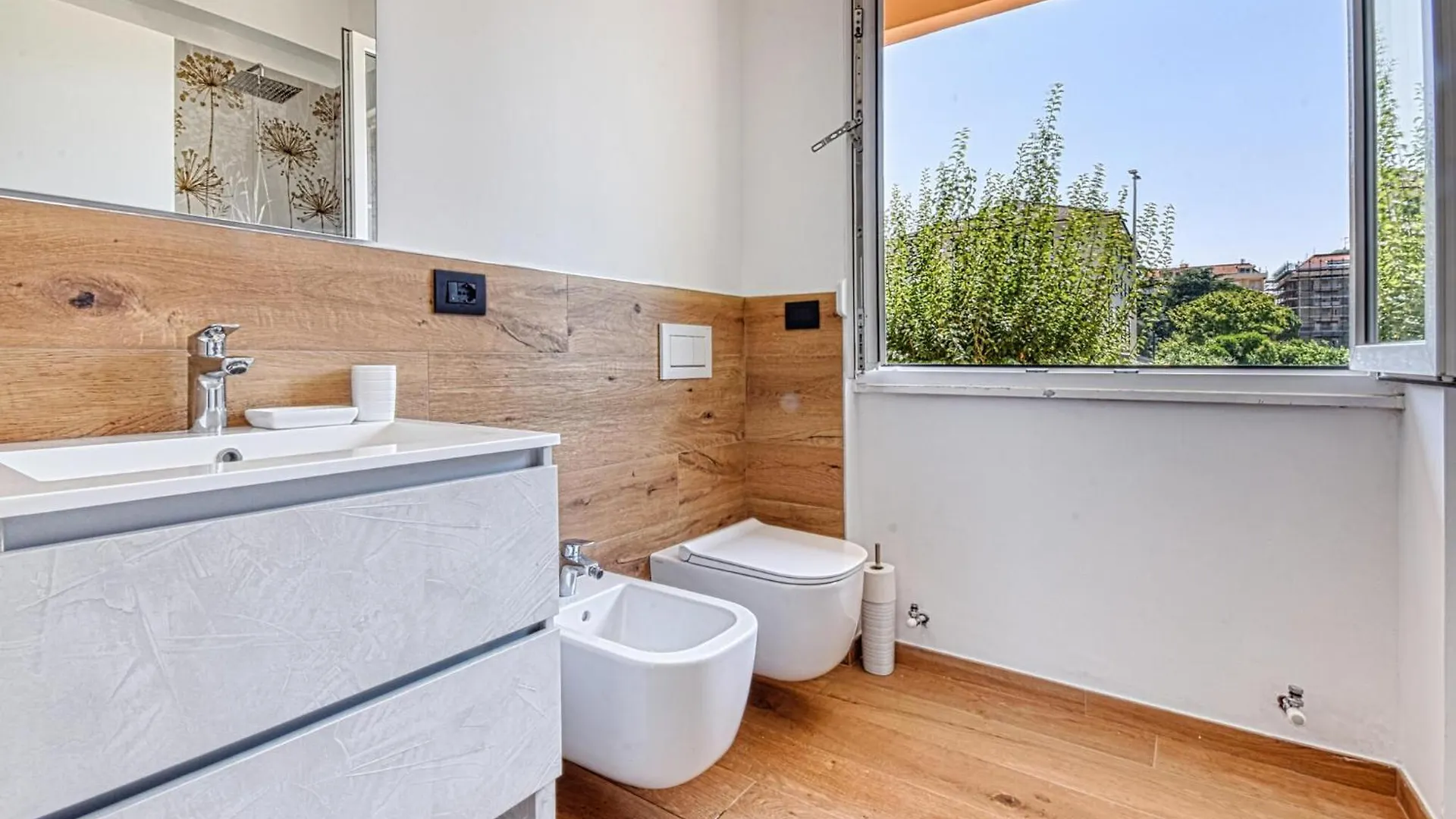 1 Bedroom Beautiful Apartment In Lavagna 0*,  Italy